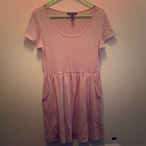 F21 Short pink casual dress w/ pockets